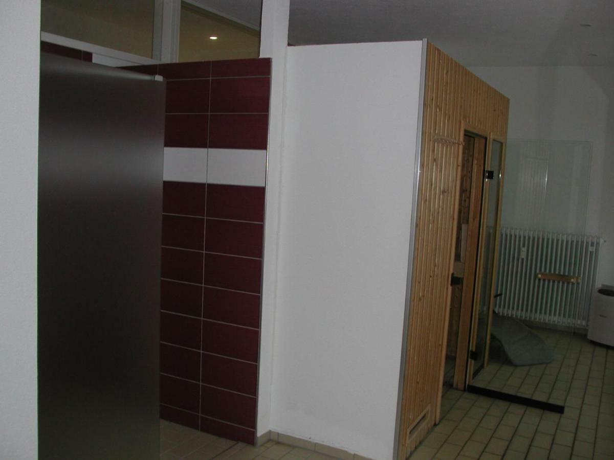 1z. 231 Barbo Schwimmbad-sauna-fitness